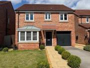 4 bedroom detached house to rent