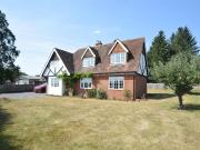 4 bedroom detached house to rent
