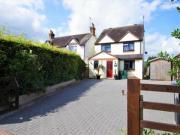 4 bedroom detached house to rent