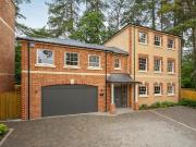 4 bedroom detached house to rent