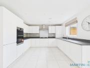 4 bedroom detached house to rent