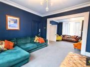 4 bedroom detached house to rent