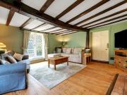 4 bedroom detached house to rent