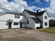 4 bedroom detached house to rent