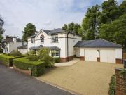 4 bedroom detached house to rent