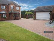 4 bedroom detached house to rent
