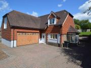 4 bedroom detached house to rent