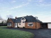 4 bedroom detached house to rent