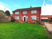 4 bedroom detached house to rent