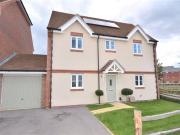 4 bedroom detached house to rent
