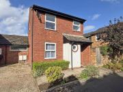 4 bedroom detached house to rent