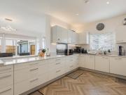 4 bedroom detached house to rent
