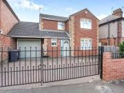 4 bedroom Detached House to rent, George Street Ringway,...
