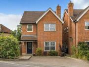 4 bedroom detached house to rent in Thame, Oxfordshire, OX9.