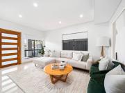 4 BEDROOM DUPLEX WITH POOL