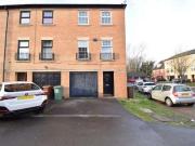 4 Bedroom End Of Terrace House