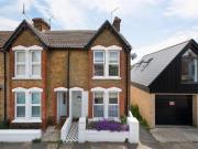 4 Bedroom End Of Terrace House