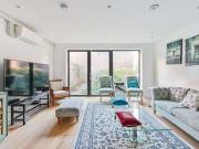 4 Bedroom End Of Terrace House