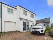 4 Bedroom End Of Terrace House