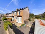 4 Bedroom End Of Terrace House