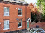 4 Bedroom End Of Terrace House