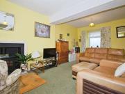 4 Bedroom End Of Terrace House