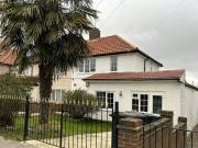 4 bedroom end of terrace house for rent in Aldrich...