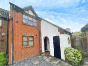 4 bedroom end of terrace house for rent in Beaumont...