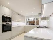 4 bedroom end of terrace house for rent in Harley Road...