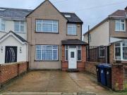 4 bedroom end of terrace house for rent in Masefield...