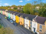 4 bedroom end of terrace house for rent in Rose Green,...