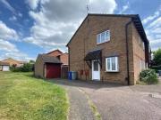 4 bedroom end of terrace house for rent in Swan Close...