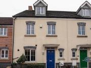 4 bedroom end of terrace house for rent in Upper Stroud...