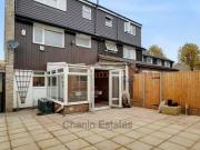 4 bedroom end of terrace house for rent in Vicarage Lane...