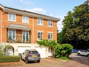 4 bedroom end of terrace house for rent in Wentworth...