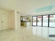 4 bedroom end of terrace house for rent in Westernville...