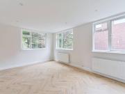 4 bedroom end of terrace house for rent in Yeats Close,...