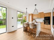 4 bedroom end of terrace house for sale