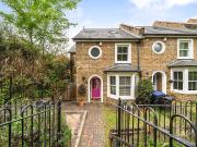4 bedroom end of terrace house for sale