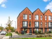 4 bedroom end of terrace house for sale