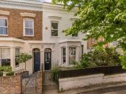4 bedroom end of terrace house for sale