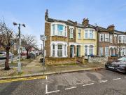 4 bedroom end of terrace house for sale