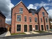 4 bedroom end of terrace house for sale