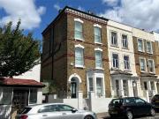 4 bedroom end of terrace house for sale