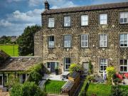 4 bedroom end of terrace house for sale