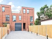 4 bedroom end of terrace house for sale