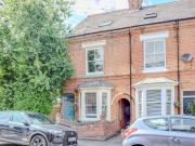 4 bedroom end of terrace house for sale