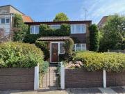 4 bedroom end of terrace house for sale