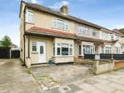 4 bedroom end of terrace house for sale