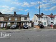 4 bedroom end of terrace house for sale